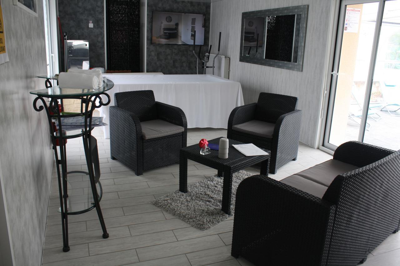 Logis Hotel Chemin Des Dames Le Relais De Fleurette Pontavert Eksteriør billede